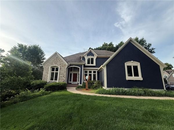 14517 W 49th Street, Shawnee, KS 66216