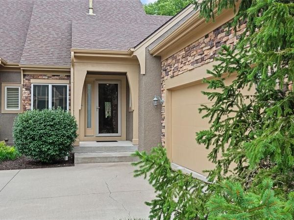 14113 S Summit Street, Olathe, KS 66062