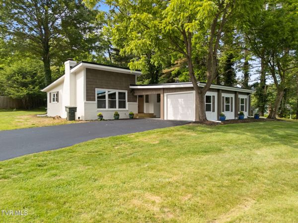 121 Northeast Hill Drive, Abingdon, VA 24210