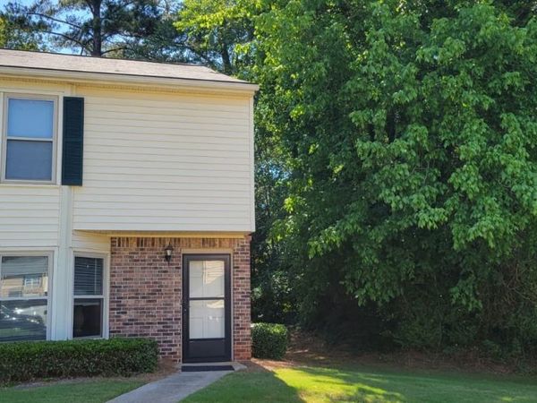 714 Longleaf Drive, Lawrenceville, GA 30046