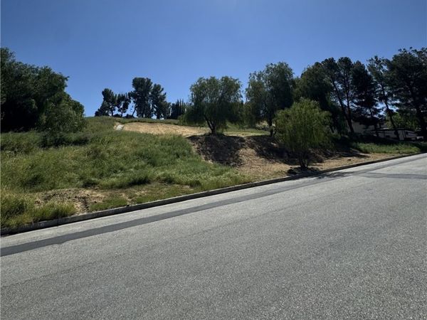 19226 Abdale , Newhall, CA 91321