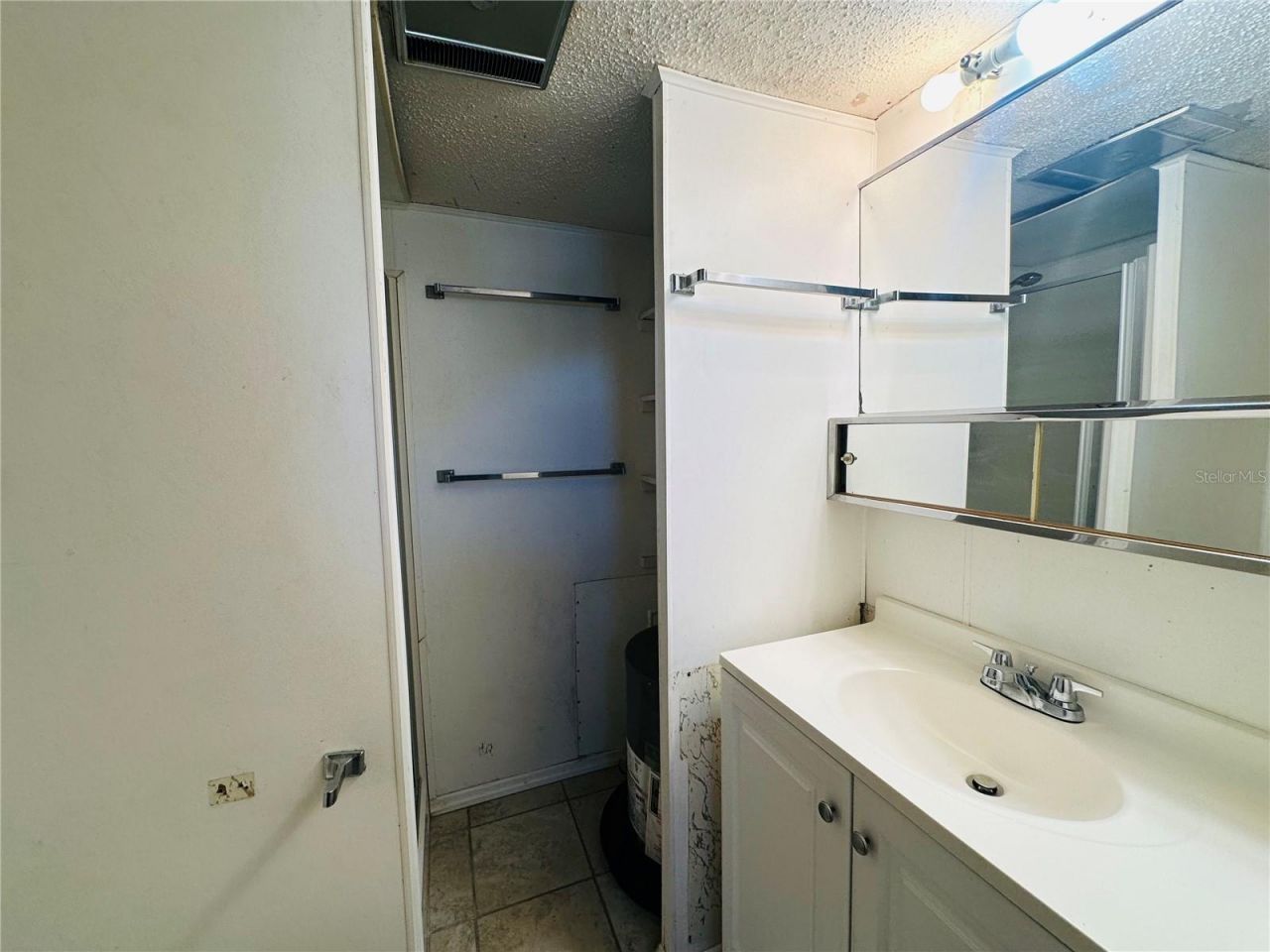 147 Maui Drive , Palmetto, FL 34221 Photo