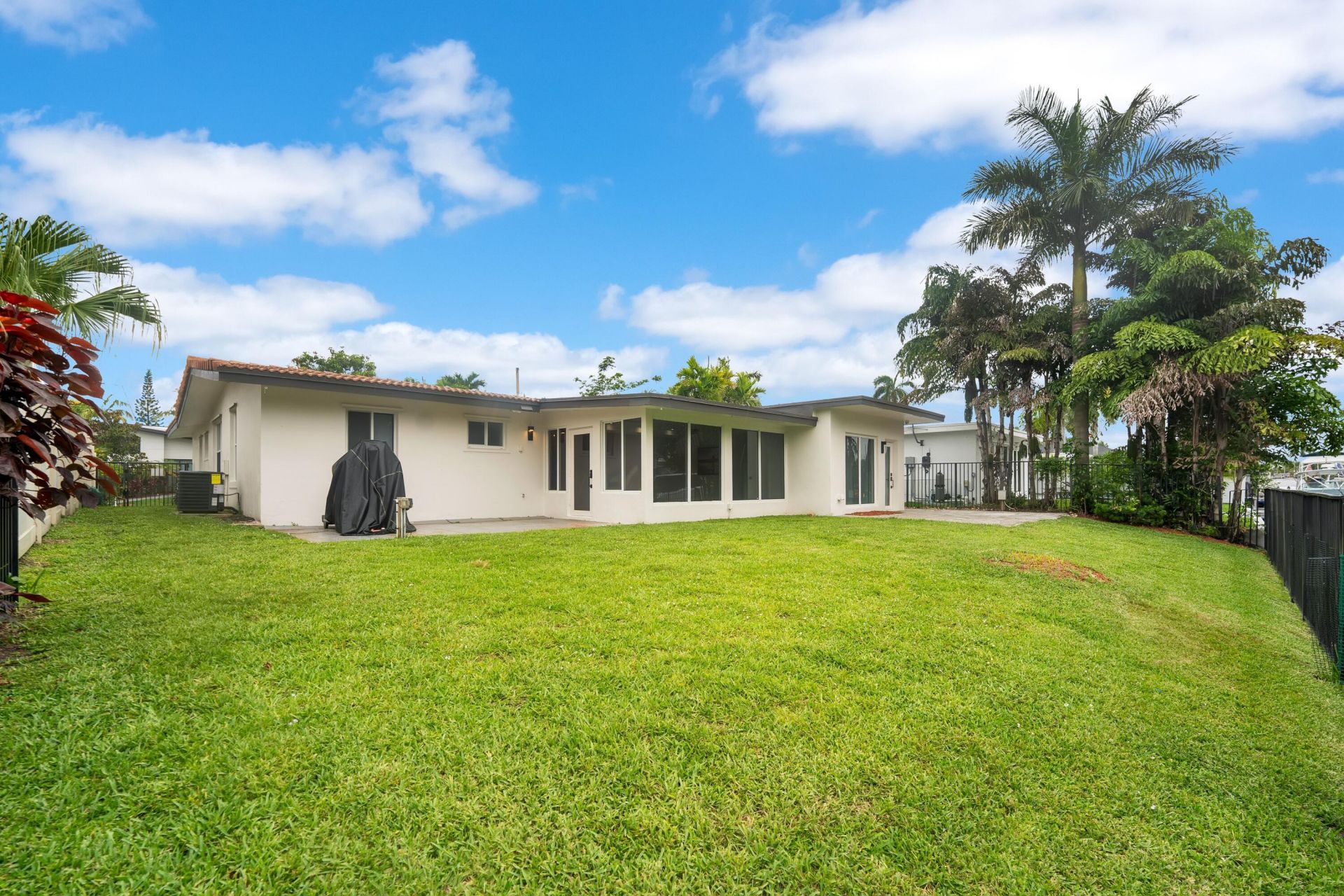 2524 Marathon Lane, Fort Lauderdale, FL 33312 Photo