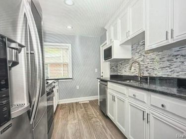 146 Meridan Street, Dearborn, MI 48124