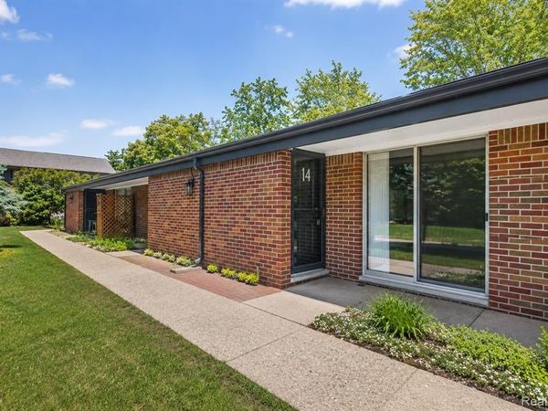 48770 Shelby Road, Shelby Twp, MI 48317