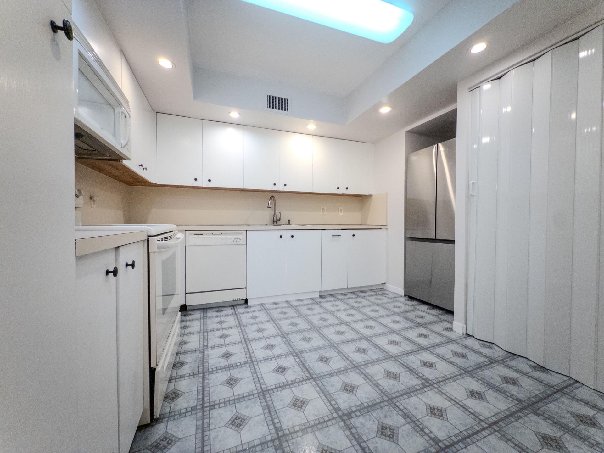 2800 N 46th, Unit A502, Hollywood, FL 33021 Photo