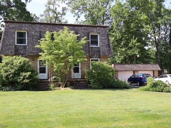 7744 Brookwood Drive NE, Warren, OH 44484