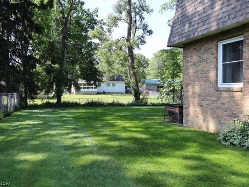 7744 Brookwood Drive NE, Warren, OH 44484 Photo 6