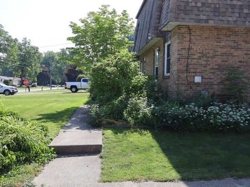 7744 Brookwood Drive NE, Warren, OH 44484 Photo 8