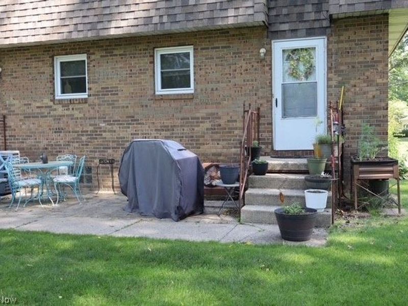 7744 Brookwood Drive NE, Warren, OH 44484 Photo 9