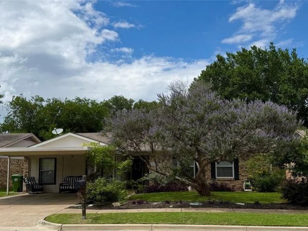 6425 Old Mill Circle , Watauga, TX 76148