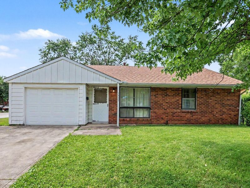347 Redmond Road, Columbus, OH 43228 Photo 1