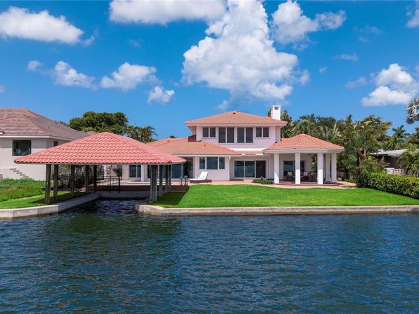 330 W BAY DRIVE , VENICE, FL 34285