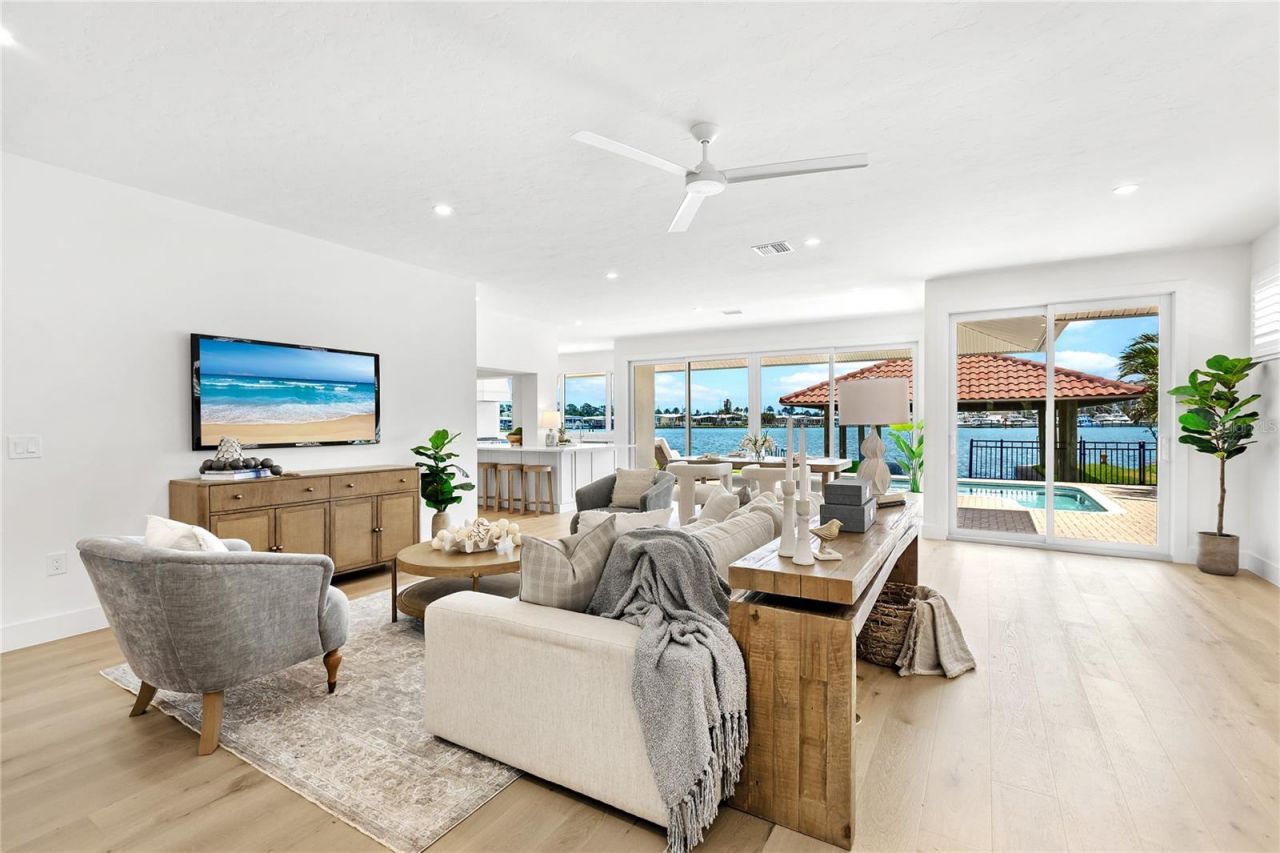 330 W Bay Drive, Venice, FL 34285 Photo