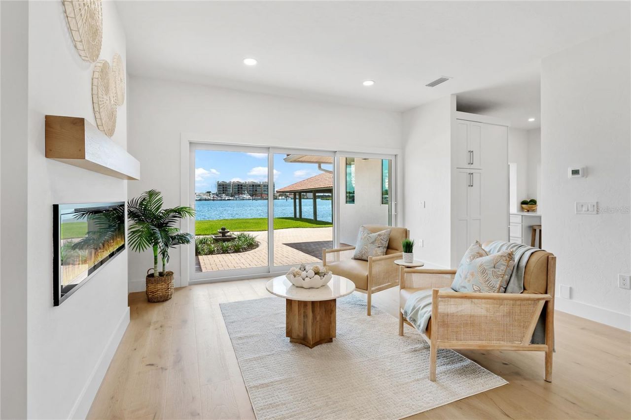 330 W Bay Drive, Venice, FL 34285 Photo
