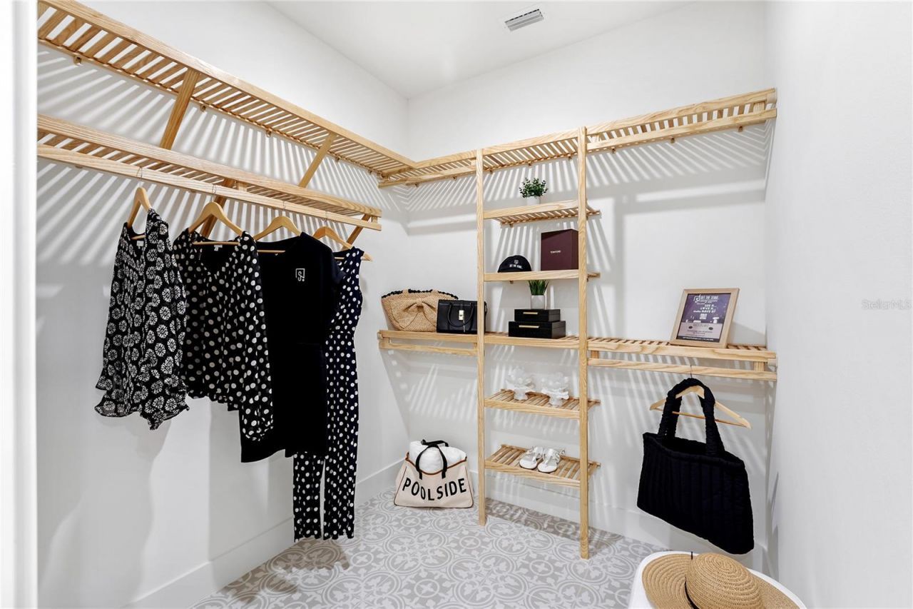330 W Bay Drive, Venice, FL 34285 Photo