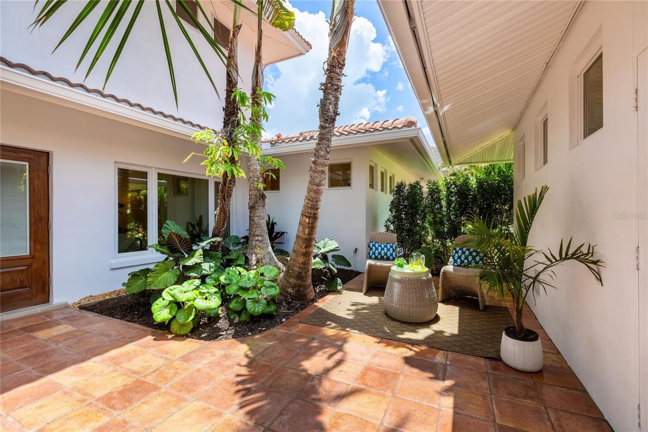 330 W Bay Drive, Venice, FL 34285 Photo