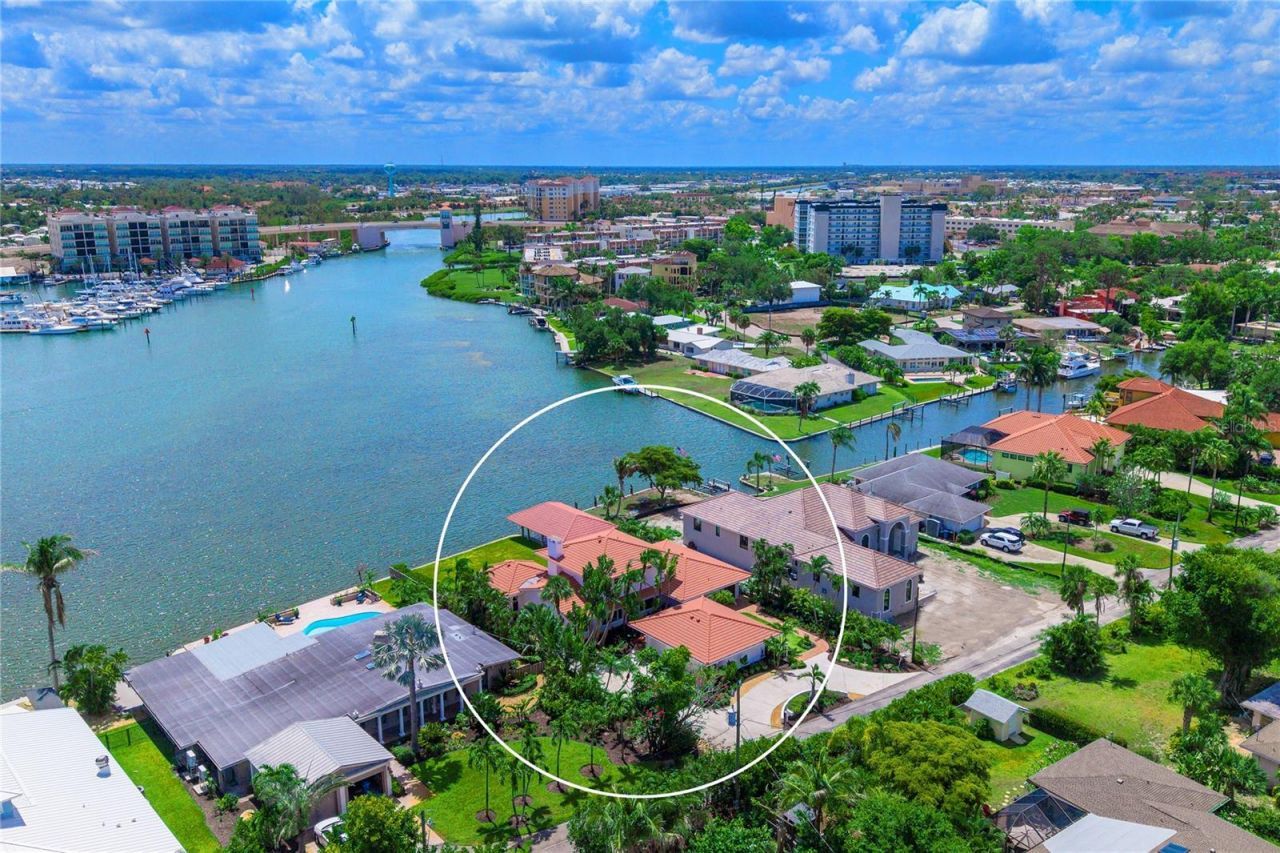330 W Bay Drive, Venice, FL 34285 Photo