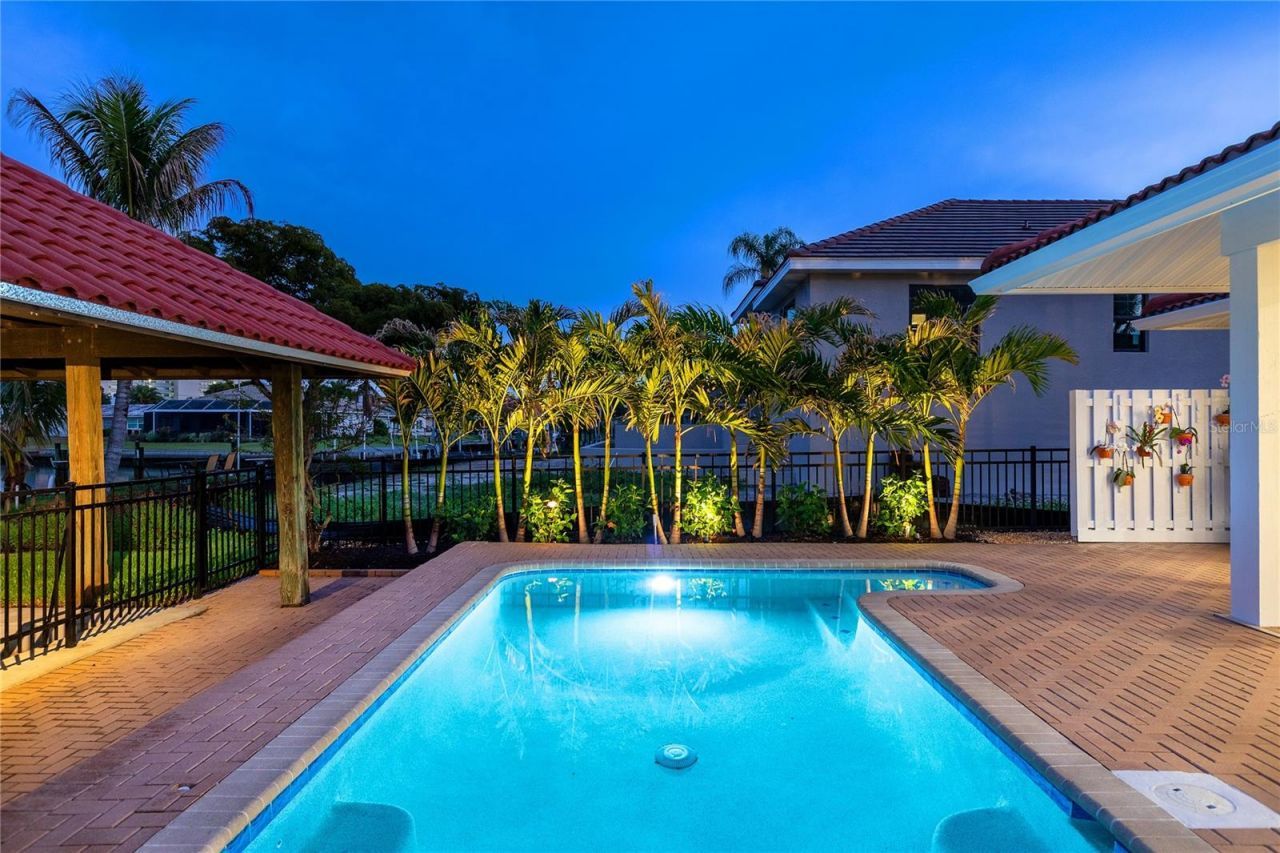 330 W Bay Drive, Venice, FL 34285 Photo