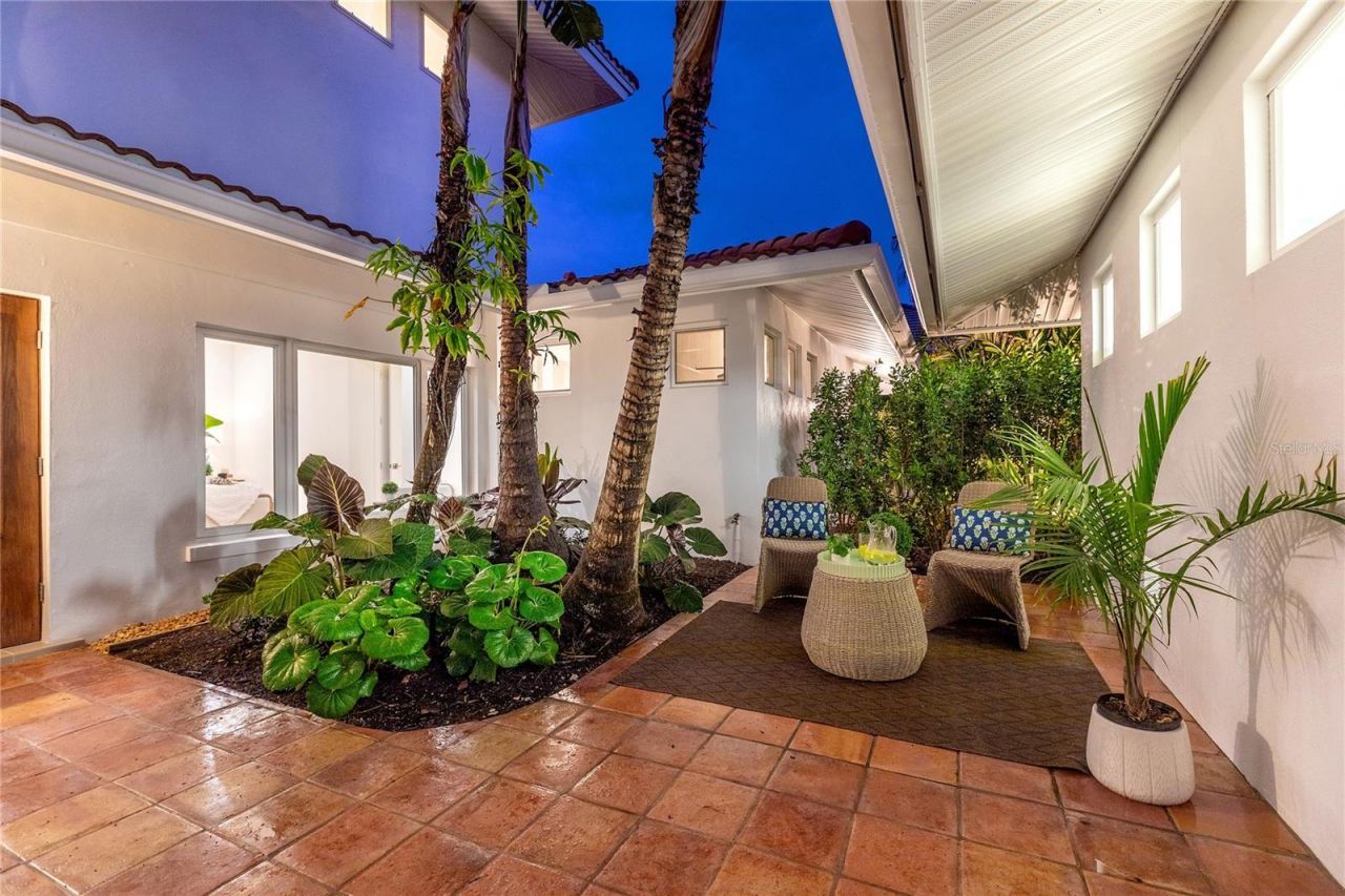 330 W Bay Drive, Venice, FL 34285 Photo