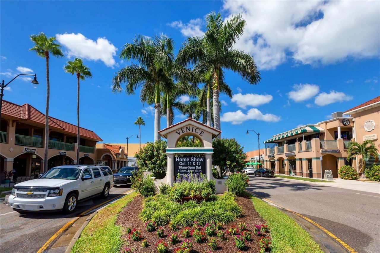 330 W Bay Drive, Venice, FL 34285 Photo