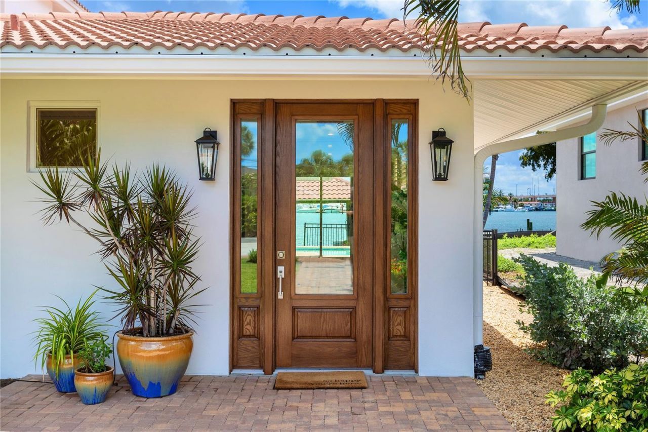 330 W Bay Drive, Venice, FL 34285 Photo