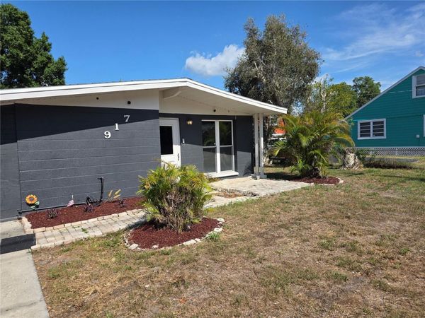 917 27TH STREET E, BRADENTON, FL 34208