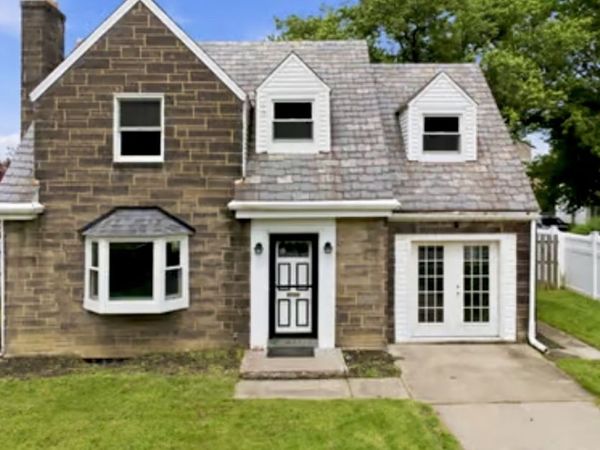 1419 Pacific Ave, Natrona Heights, PA 15065
