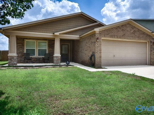 172 Bermuda Lakes Drive, Meridianville, AL 35759