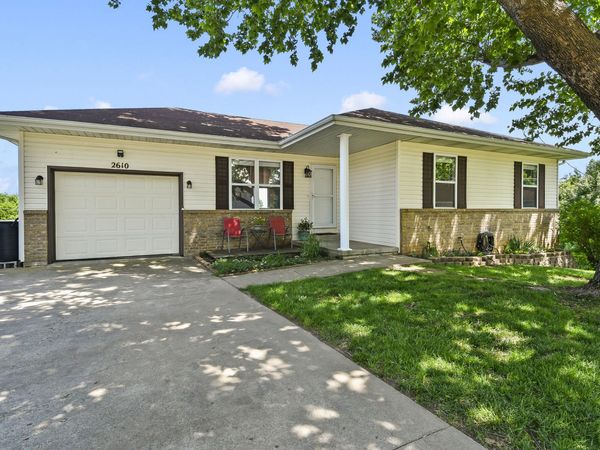2610 S Lilac Street , Ozark, MO 65721