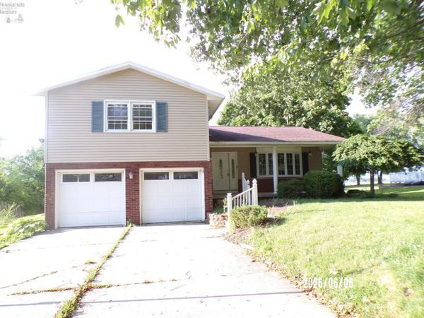 87 Bethany Drive, Fremont, OH 43420