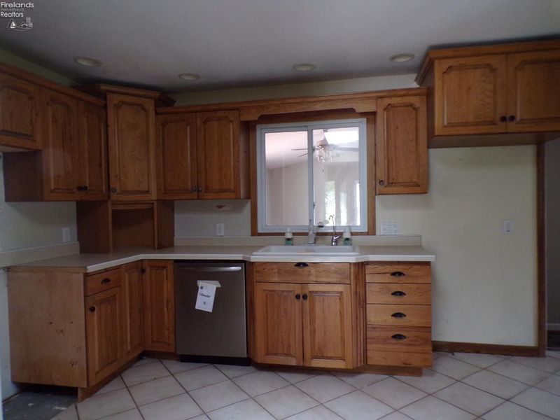 87 Bethany Drive, Fremont, OH 43420 Photo 4