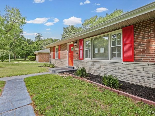 10325 Lookaway Drive, St Louis, MO 63137