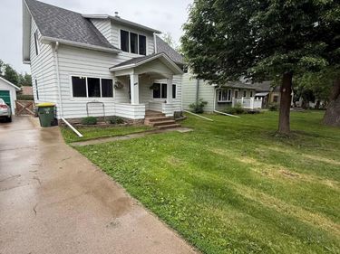 825 7th Street SW, Pipestone, MN 56164
