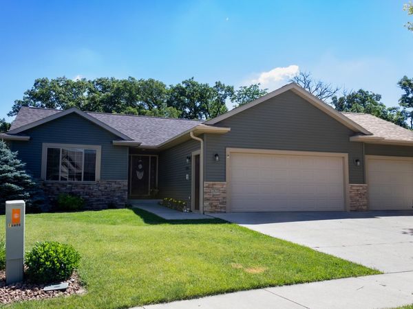 2823 Dunlap Lane SE, Rochester, MN 55904
