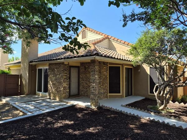 4267 Cuesta Drive, Unit 1, Irving, TX 75038