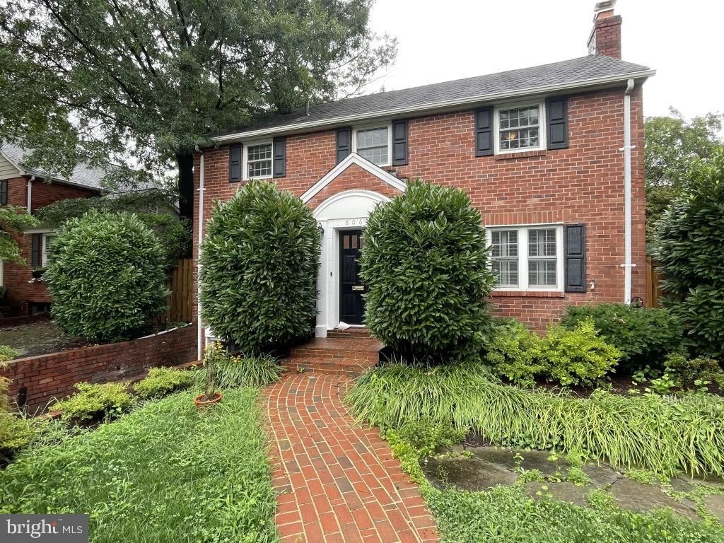 806 N OVERLOOK DRIVE, ALEXANDRIA, VA 22305