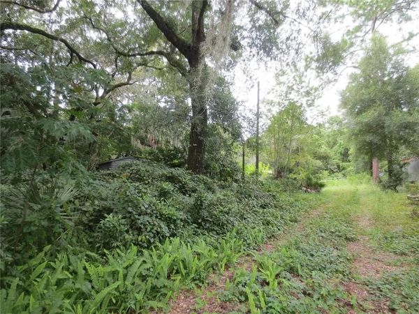16865 SE 3RD PLACE , SILVER SPRINGS, FL 34488