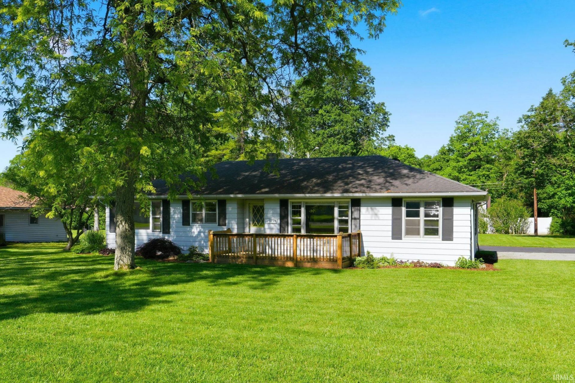 1829 Neuhaus Drive, Fort Wayne, IN 46808 Main Photo