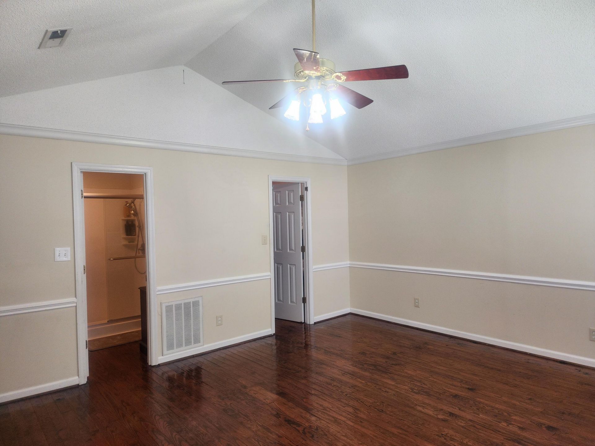 5825 Moore Street Photo 18
