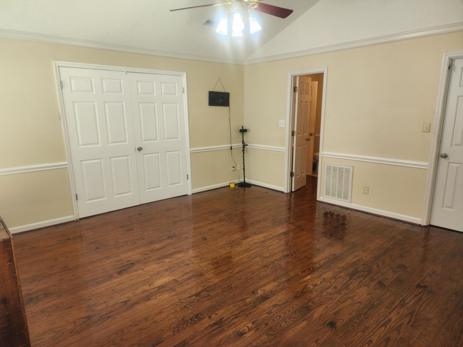 5825 Moore Street Photo 20