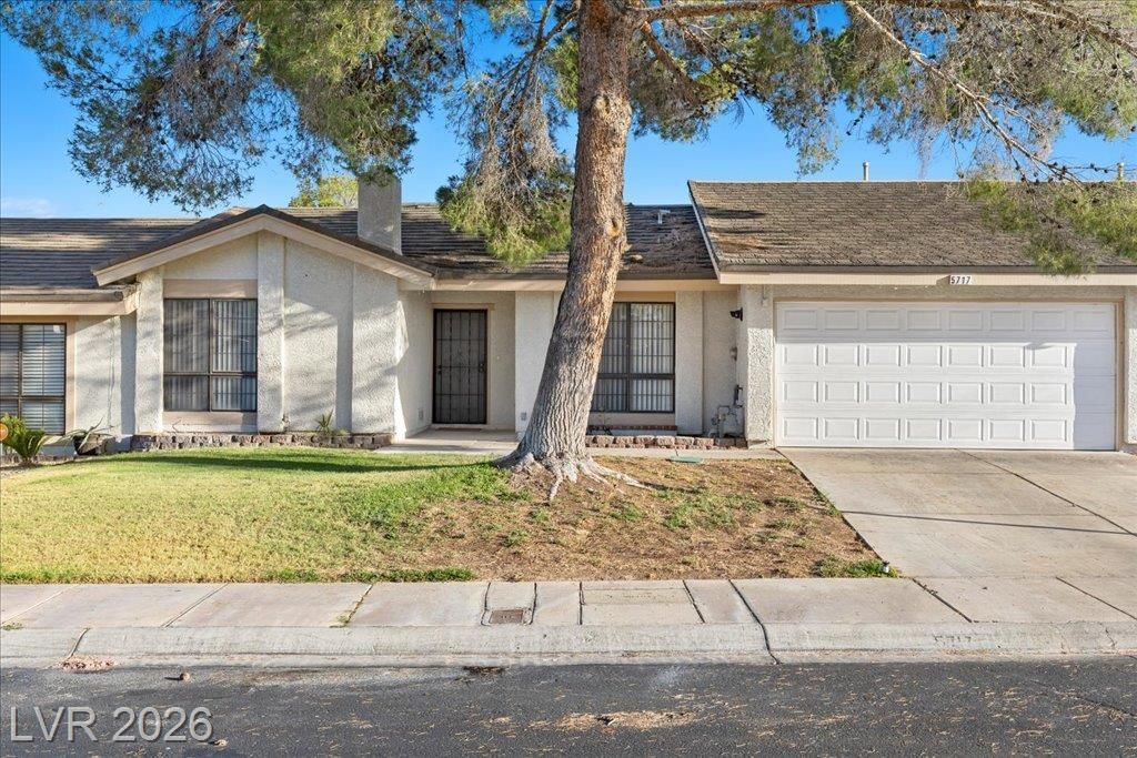 5717 Pearldrop Avenue , Las Vegas, NV 89107