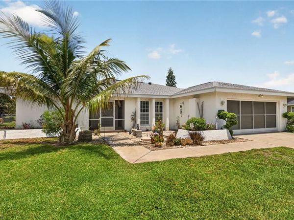 3848 SE 7th PL , CAPE CORAL, FL 33904