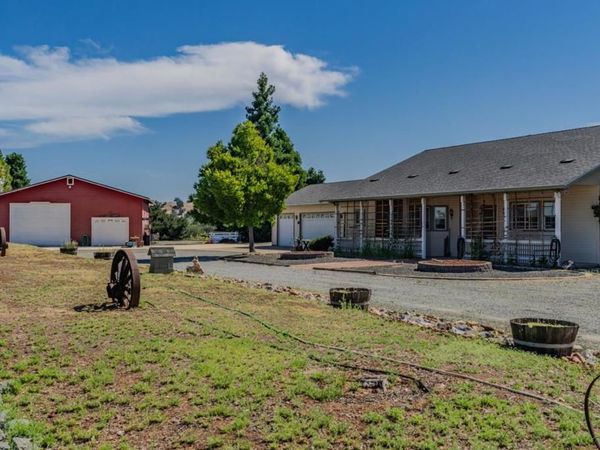 11 Duck Creek Court, Valley Springs, CA 95252