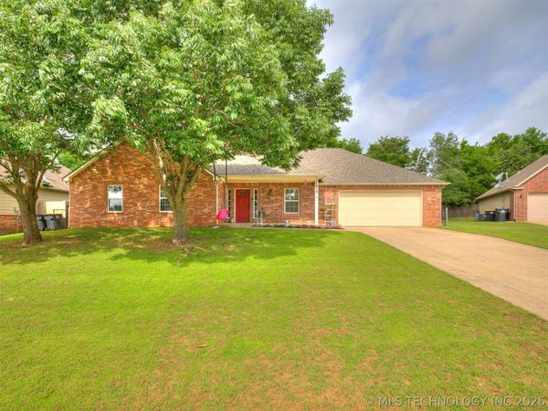 14028 S 298th East Avenue , Coweta, OK 74429
