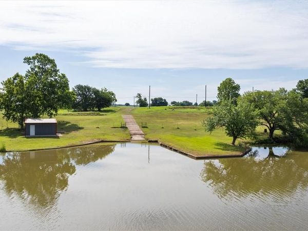 1810 Charlie Court , Granbury, TX 76049