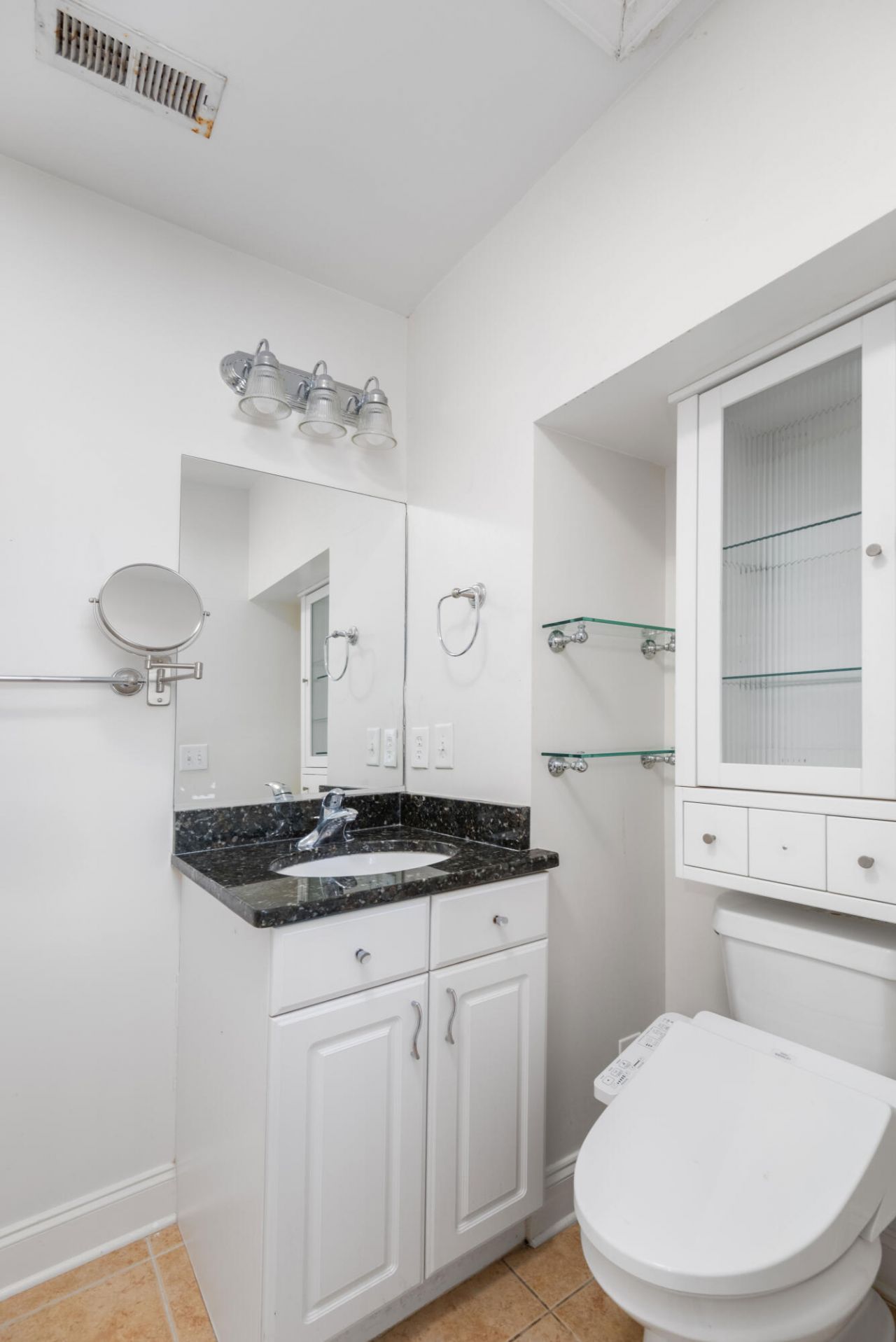 348 King Street Photo 15