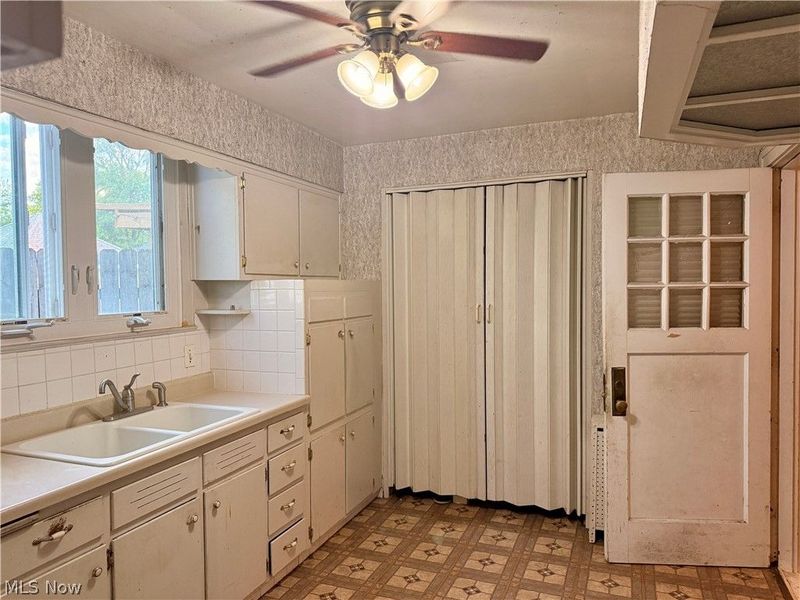 1155 W 6th Street , Lorain, OH 44052 Photo 5