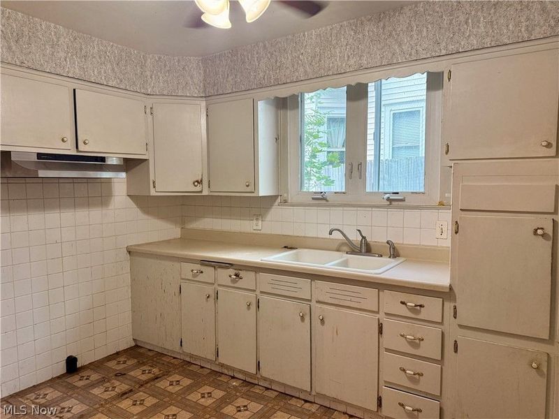 1155 W 6th Street , Lorain, OH 44052 Photo 6
