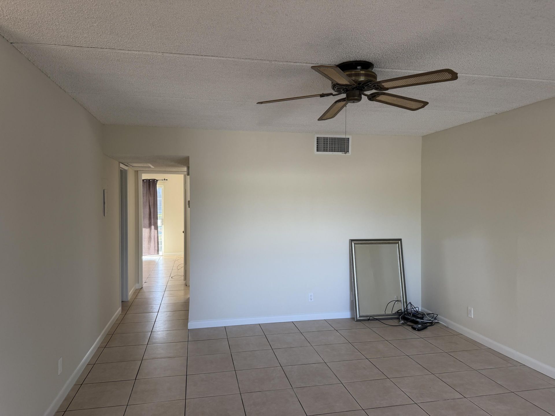 500 W Village Green Cir Circle W, Unit 212, Palm Springs, FL 33461 Photo